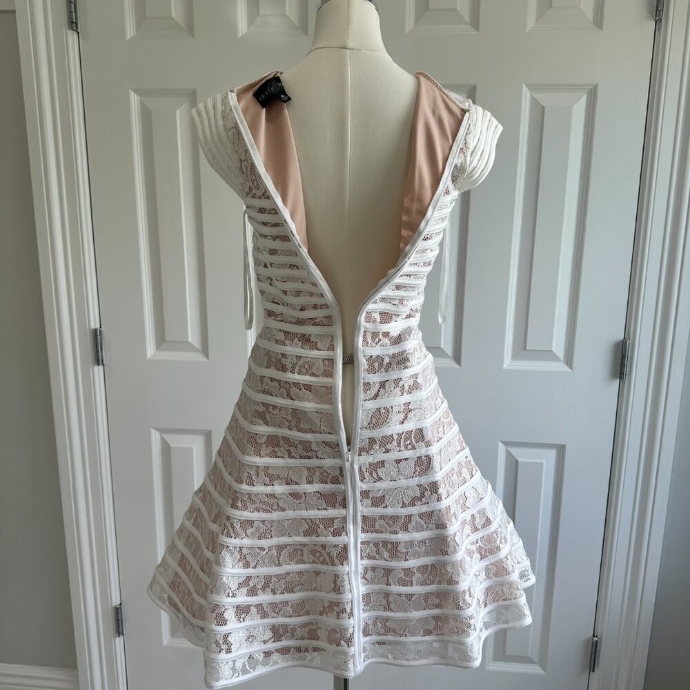 Betsy & Adam Lace Overlay Fit & Flare Mini Dress White Cap Sleeve Crochet Size 6 - Picture 10 of 10